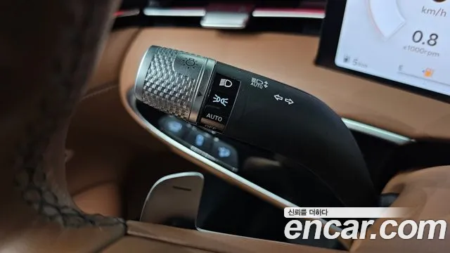 Genesis GV70 2.5T Бензин AWD — Фото автомобиля 25
