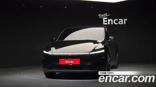 Tesla Model Y — Фото автомобиля 3