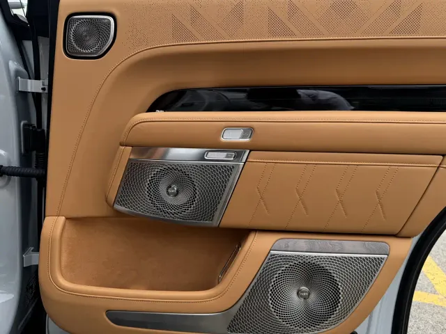 ZEEKR Zeekr 9X 2025 model Ultra Edition 70kWh — Фото автомобиля 14
