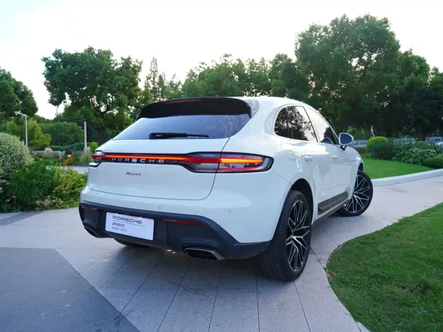 Porsche Macan — Фото автомобиля 19