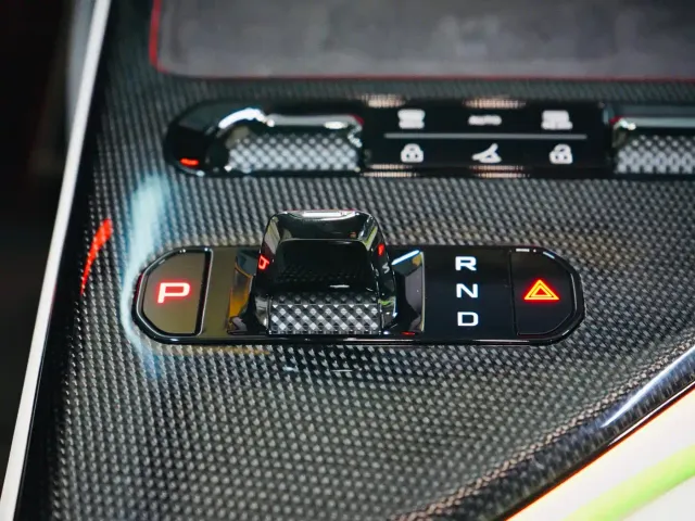 Lotus Emeya — Фото автомобиля 9
