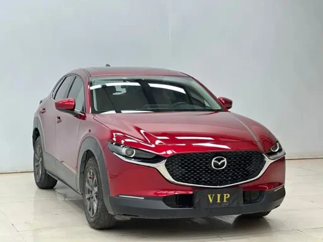 Фотография автомобиля — Mazda CX-30