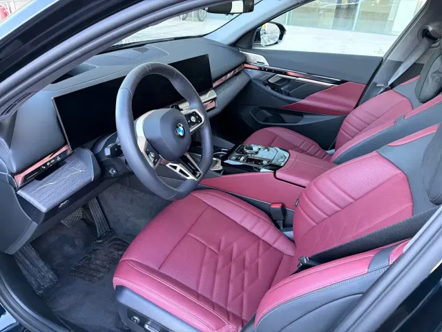BMW 5 Series — Фото автомобиля 4
