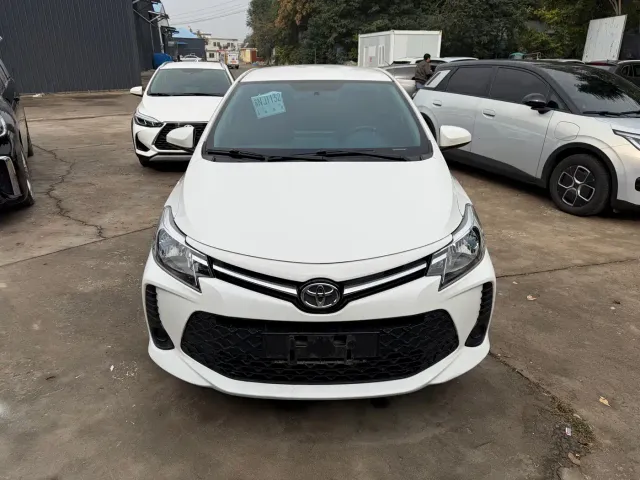 Toyota Vios FS — Фото автомобиля 2