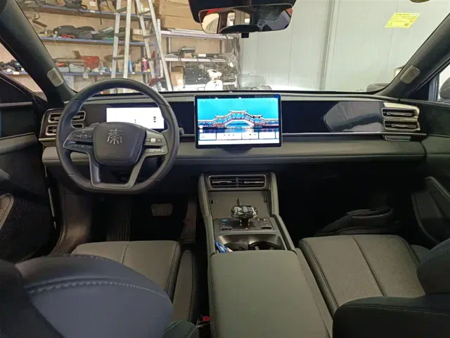 BYD Qin L — Фото автомобиля 9