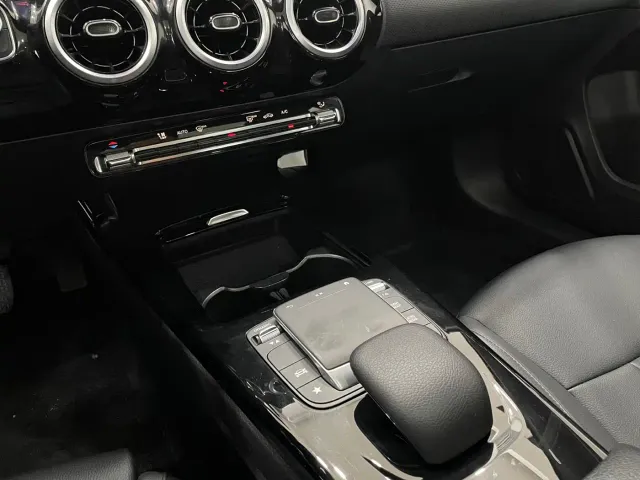 Mercedes-Benz A-Class — Фото автомобиля 7