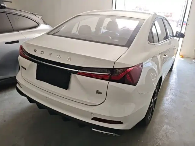 Roewe i5 — Фото автомобиля 4