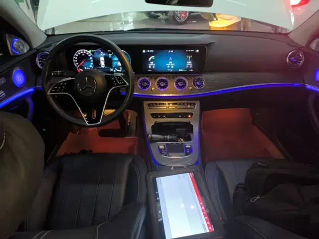 Mercedes-Benz E-Class — Фото автомобиля 9