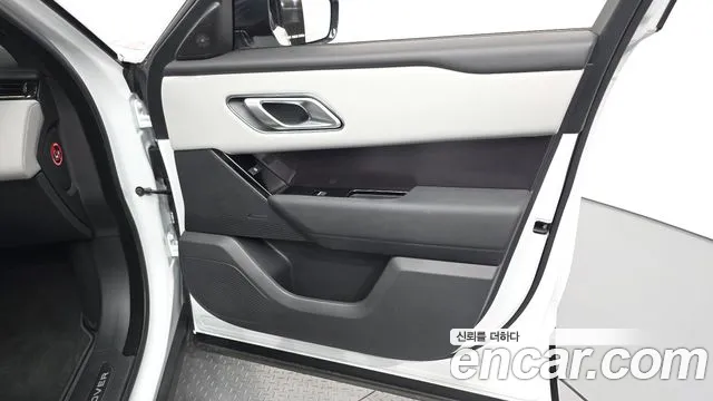 Land Rover Range Rover Velar Range Rover Velar 2.0 P250 Dynamic SE — Фото автомобиля 23