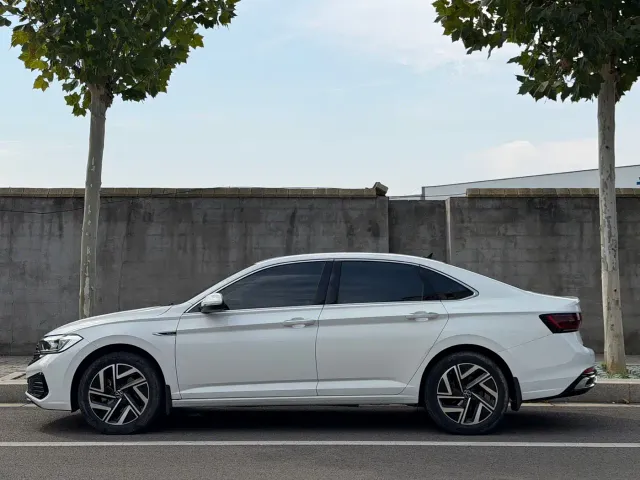 Volkswagen Sagitar — Фото автомобиля 2