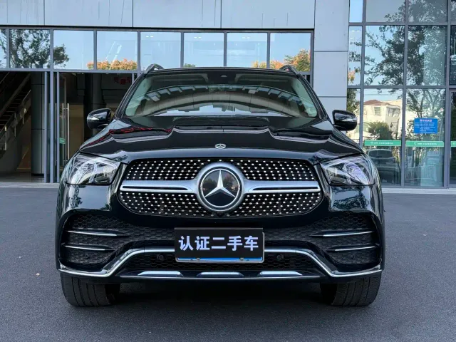Mercedes-Benz GLE-Class — Фото автомобиля 2