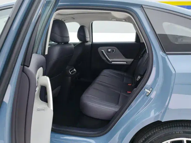 Leapmotor Leapmotor B01 2025 Model 550 Smart Edition — Фото автомобиля 11