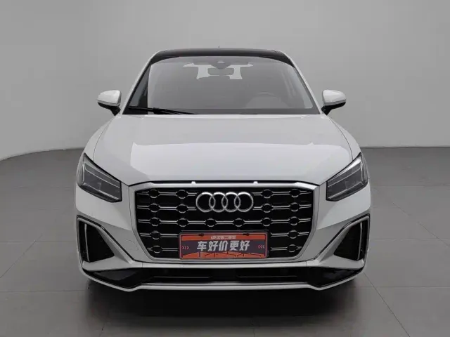 Audi Q2L — Фото автомобиля 3