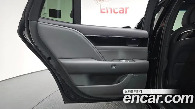 Genesis G90 Бензин 3.5 Turbo e-S/C AWD — Фото автомобиля 18
