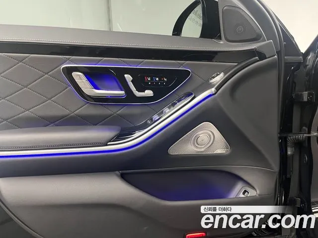 Mercedes-Benz S-Class — Фото автомобиля 12