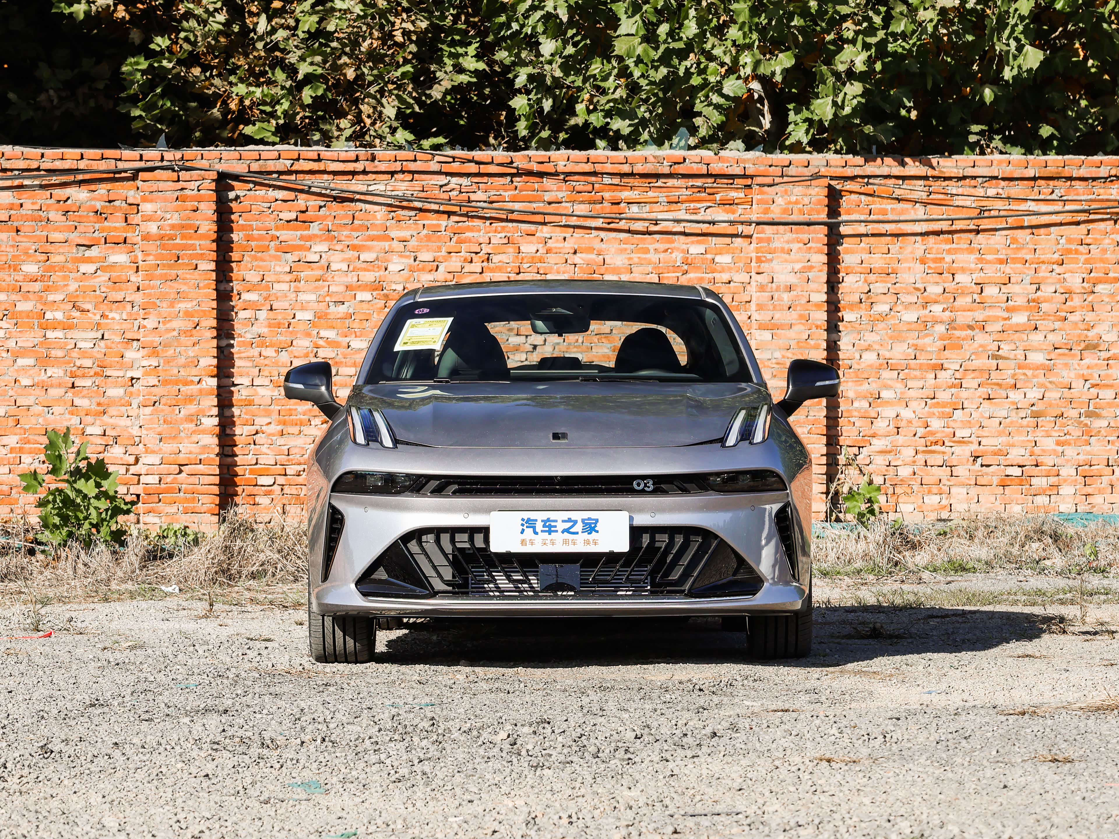 Lynk & Co 03 — Фото автомобиля 4