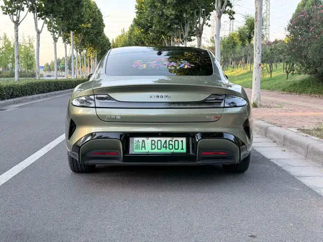 Xiaomi SU7 — Фото автомобиля 8