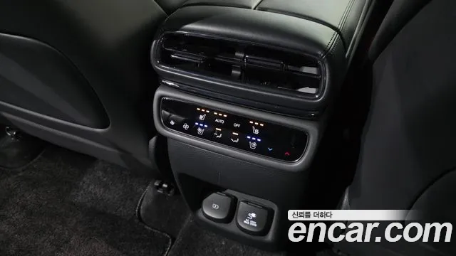 Genesis GV80 — Фото автомобиля 16