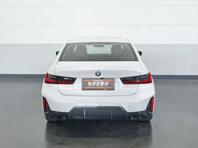 BMW 3 Series — Фото автомобиля 4