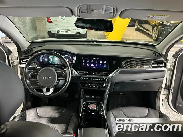 Kia Niro — Фото автомобиля 15