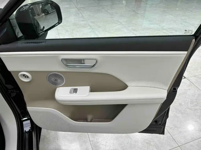 Toyota BoZhi 3X — Фото автомобиля 17