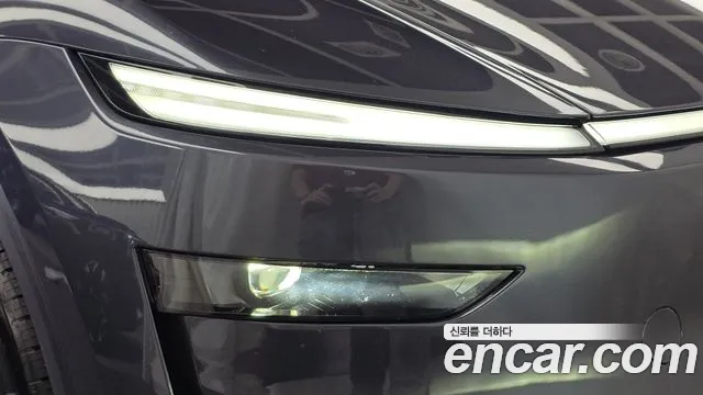 Tesla Model Y — Фото автомобиля 22