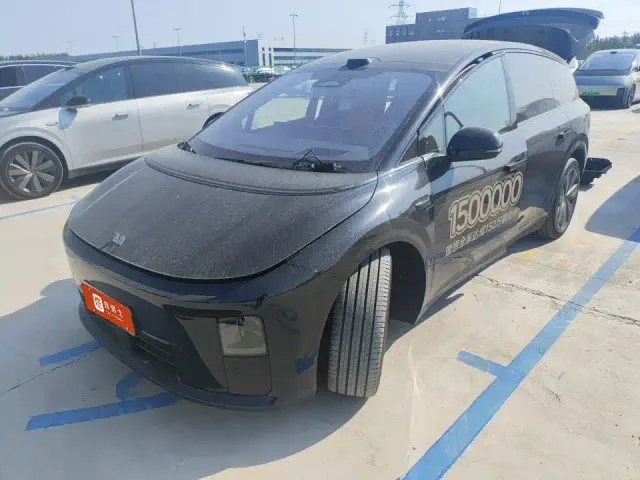 Фотография автомобиля — Li Auto i8
