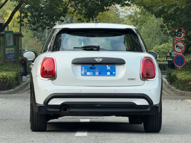MINI Hatch — Фото автомобиля 4