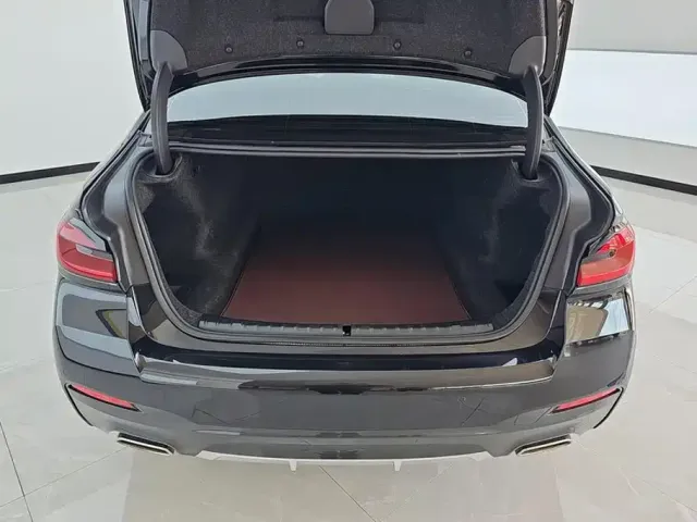 BMW 5 Series — Фото автомобиля 4