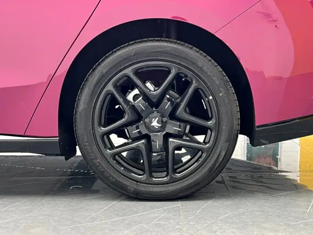 Arcfox S3 — Фото автомобиля 24