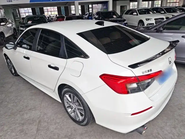 Honda Civic — Фото автомобиля 4