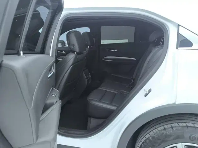 Cadillac XT4 — Фото автомобиля 11