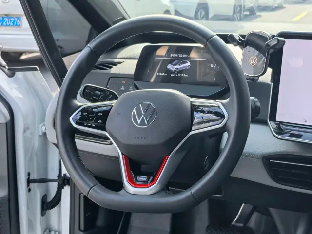 Volkswagen ID.3 — Фото автомобиля 2