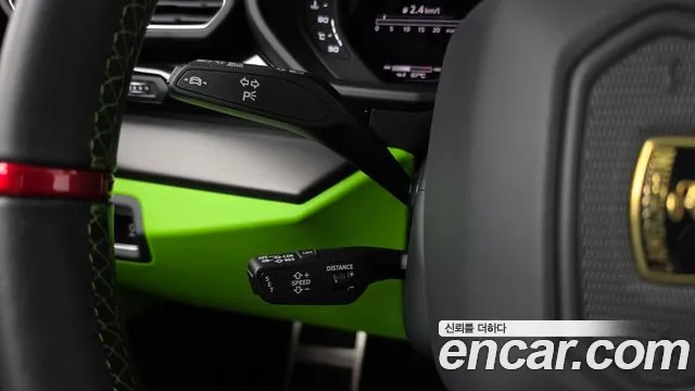 Lamborghini Urus — Фото автомобиля 28