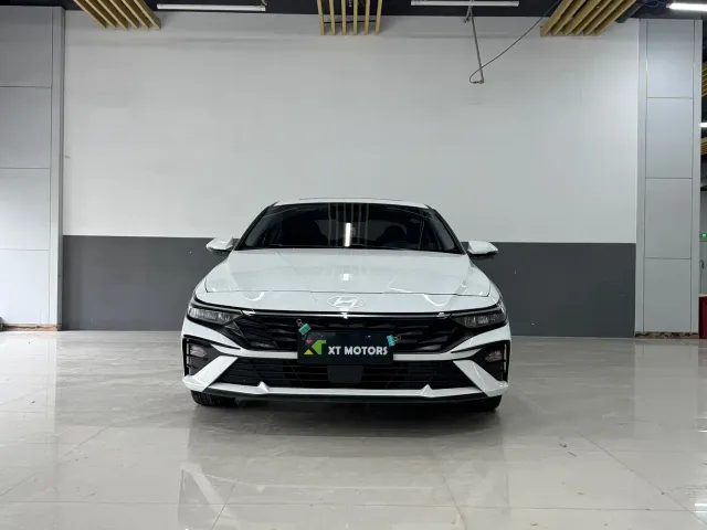 Фотография автомобиля — Hyundai Elantra