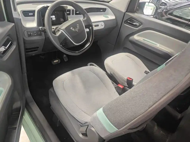 Wuling Hongguang Mini EV — Фото автомобиля 14
