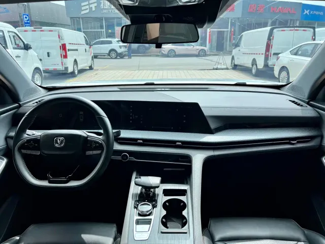 Changan CS75 Plus — Фото автомобиля 8