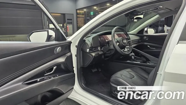 Hyundai Avante CN7 — Фото автомобиля 10
