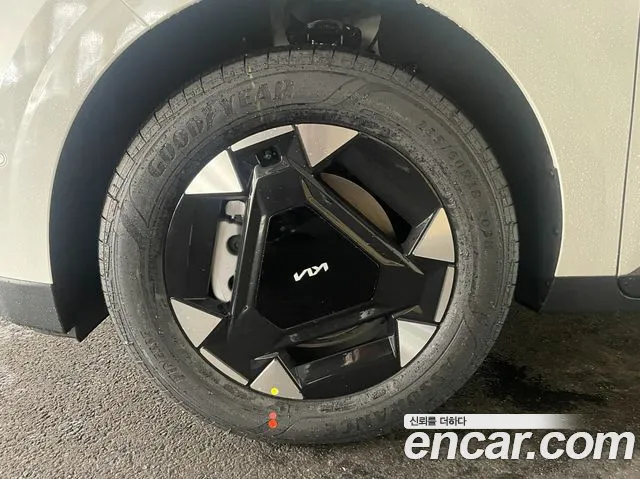Kia Canival — Фото автомобиля 7
