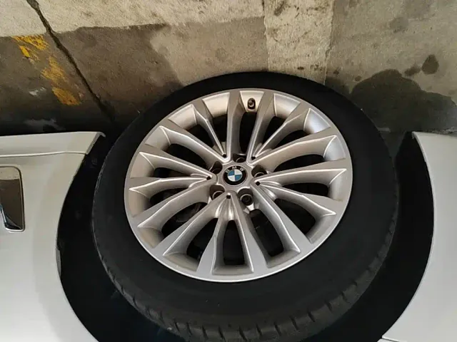 BMW 5 Series — Фото автомобиля 22