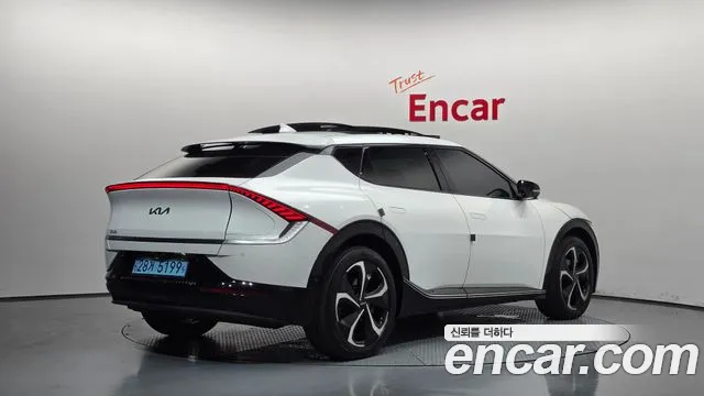 Kia EV6 — Фото автомобиля 2