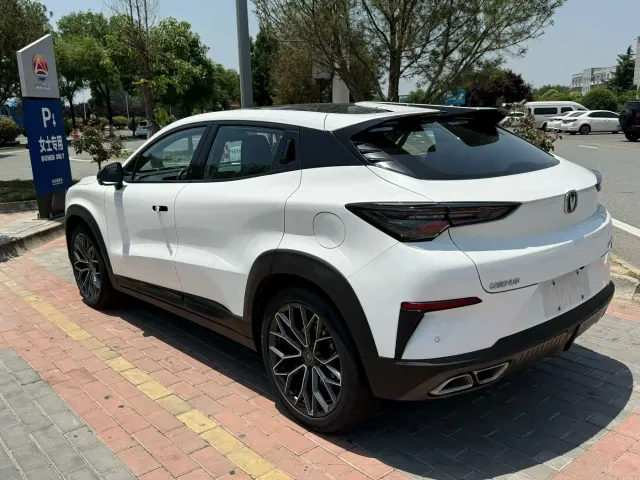 Changan UNI-T — Фото автомобиля 4
