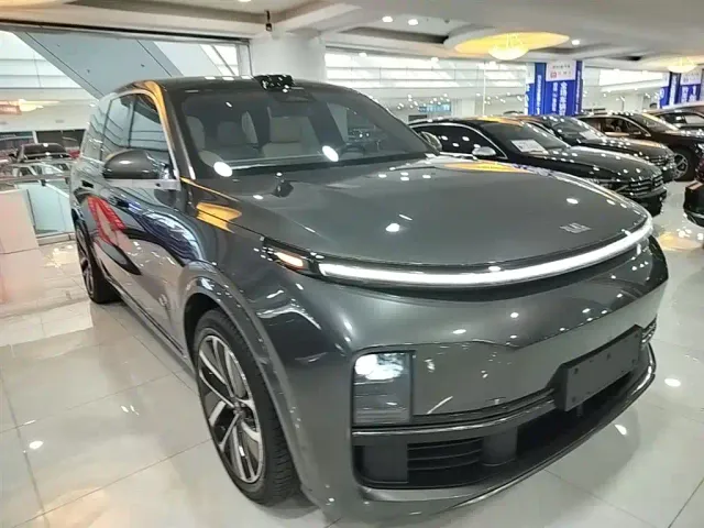 Li Auto L9 — Фото автомобиля 3