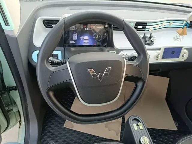 Wuling Hongguang Mini EV — Фото автомобиля 10