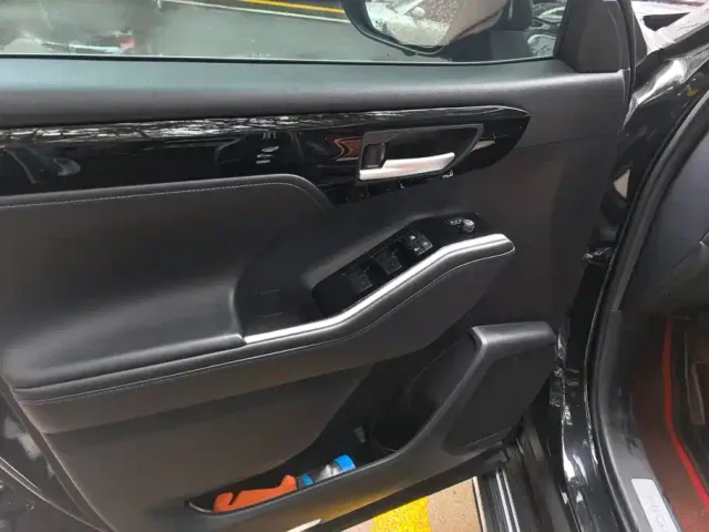 Toyota Highlander — Фото автомобиля 7
