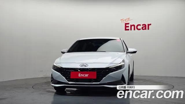 Hyundai AVANTE Avante (CN7) — Фото автомобиля 3