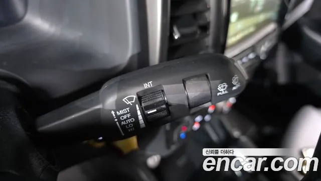 KG_Mobility_Ssangyong Rexton Новый Rexton Sport Khan Дизель 2.2 4WD — Фото автомобиля 27