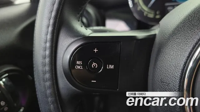 Mini Cooper Cooper 5 дверей Classic — Фото автомобиля 15