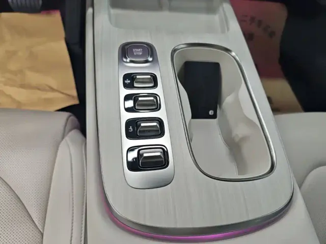 Xiaomi SU7 — Фото автомобиля 13