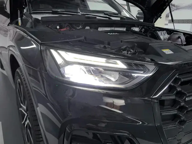 Audi Q5L — Фото автомобиля 10